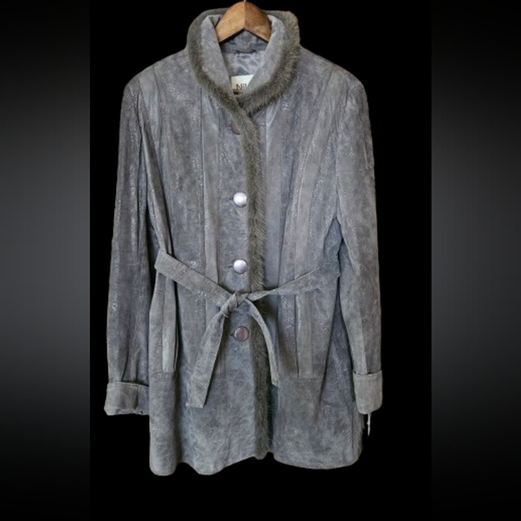 *NWT Nikalai Leather Dress Coat with Faux fur Collar - Picture 4 of 5